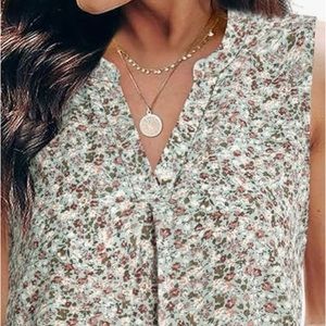 Women’s Size M Top by Garu